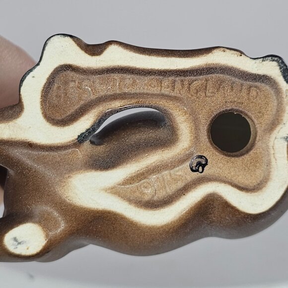 Beswick England Foal Figurine Lying Down Bay Matte *Chipped Ear* - Picture 2 of 9